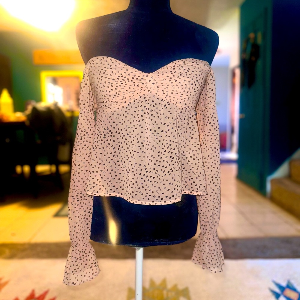 NASTYGAL Bare shoulder flowy top // Size XS
